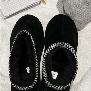 Morgan Taylor Black Slippers with Zigzag Trim